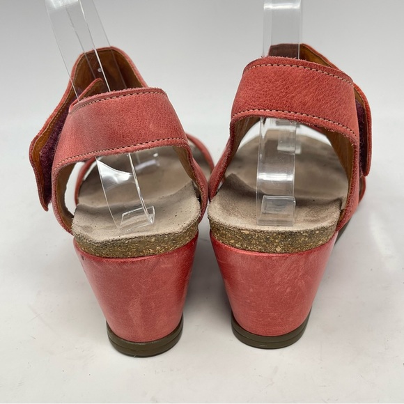 Taos Carousel 3 Wedge Sandals Womens 9 - 9.5 EU 40 Red Leather Ankle Strap - Picture 6 of 16